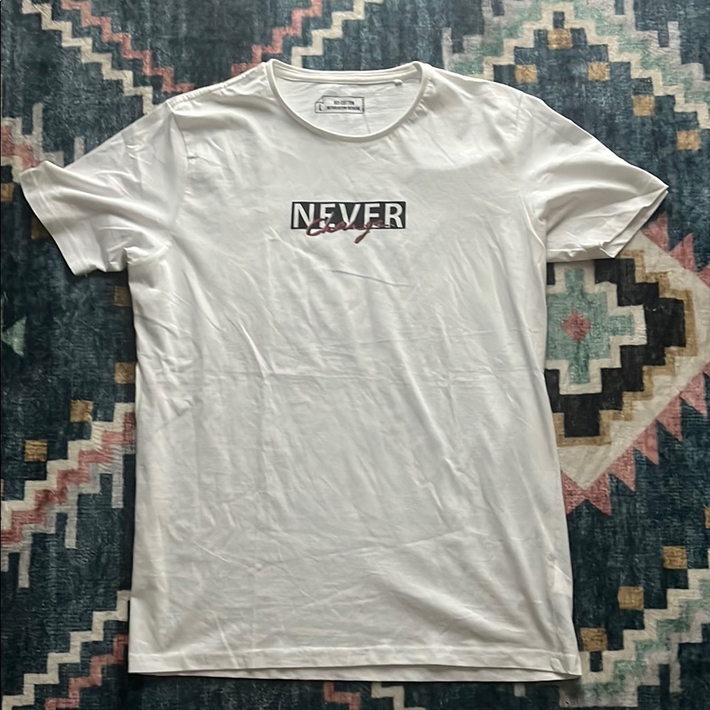 Renuar White Short Sleeve Tee with Classic Crew Neck